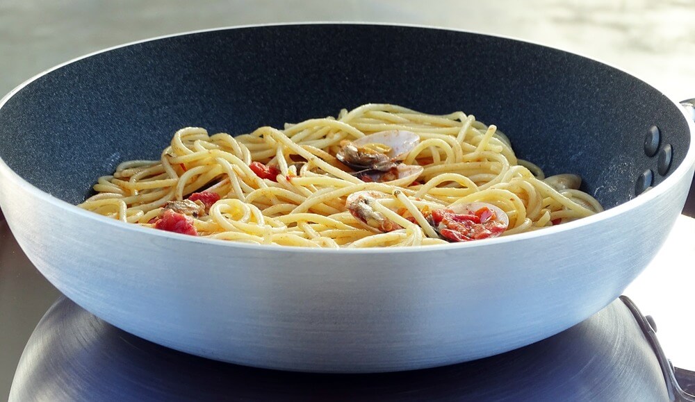 patelnia aluminiowa gastronomiczna do indukcji